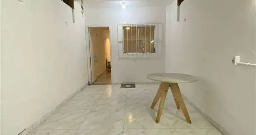 Ótimo sobrado de condomínio com 2 dormitórios e entrada individual no bairro jardim melvi em praia grande!