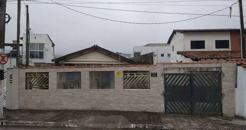Casa com 3 quartos à venda na Avenida Guadalajara, 21041, Solemar, Praia Grande