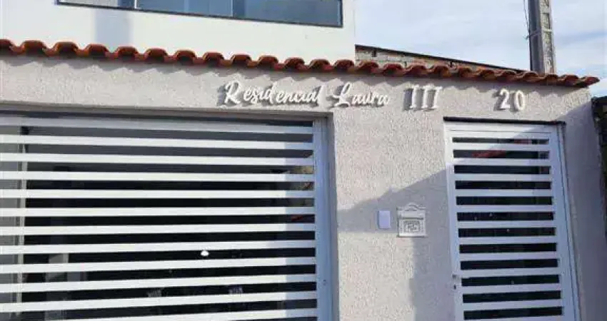 Excelente casa de condomínio sobreposta alta com 02 dormitórios, 01 vaga de garagem e espaço para depósito. o imóvel está localizado no parque das américas, bairro que vem se valorizando através de re