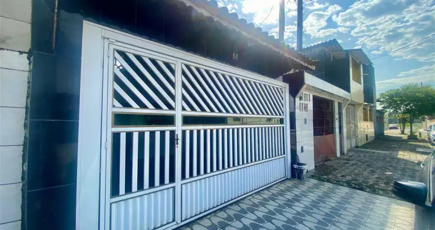 Excelente casa na Cidade Ocian, com pagamento facilitado na seguinte conformidade R$ 220.000,00 de entrada e parcelamento direto com o proprietário.