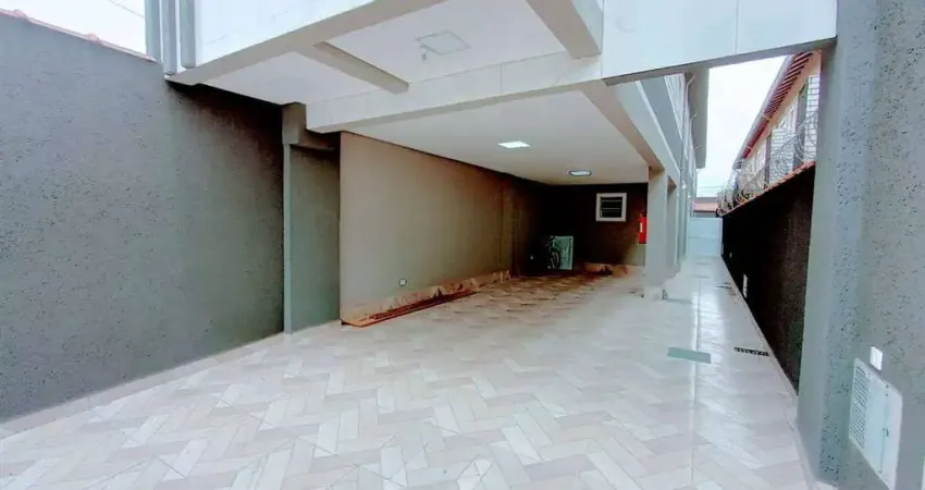 Excelente casa de condomínio sobreposta alta com 02 dormitórios, sendo 01 suíte, 01 vaga de garagem rotativa. o imóvel está localizado na nova mirim, bairro que concentra vários serviços de educação,