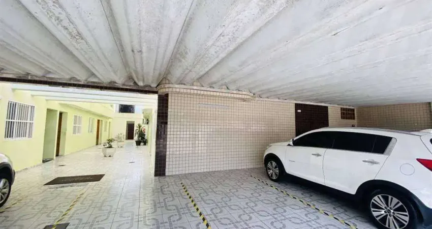 Excelente sobrado de condomínio reformado com quintal privativo no Sítio do Campo.