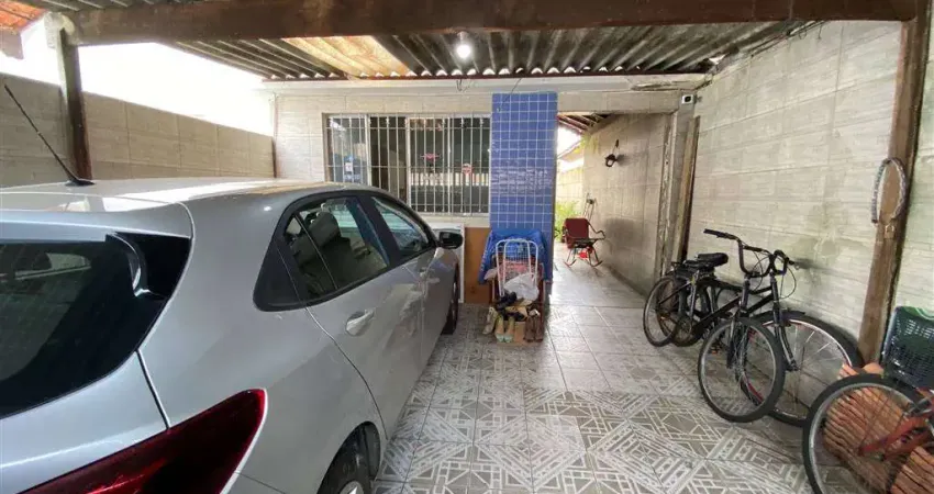 Casa com 2 quartos à venda na RUA MELVI, 94, Jardim Melvi, Praia Grande