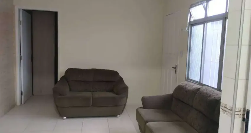 Excelente casa geminada com 02 dormitórios, sendo 01 e 02 vagas de garagem. o imóvel está localizado na vila assunção bairro adjacente à cidade ocian, um dos bairros mais tradicionais de praia grande,