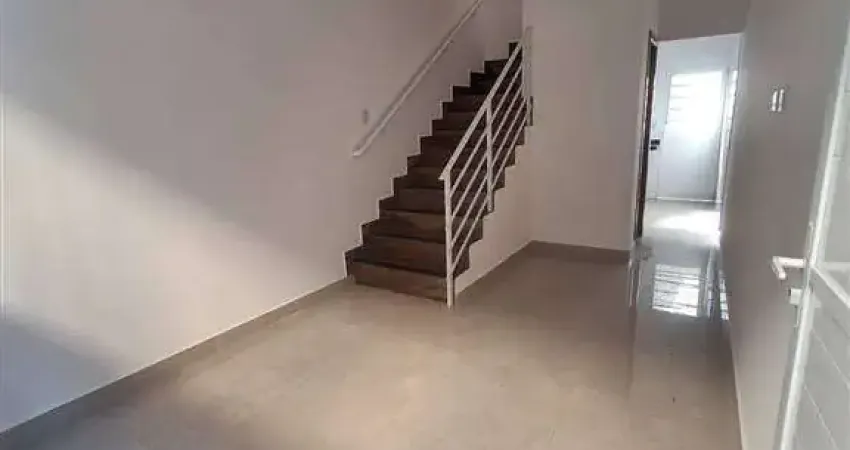 Excelente sobrado com 02 dormitórios no bairro tude bastos em praia grande!