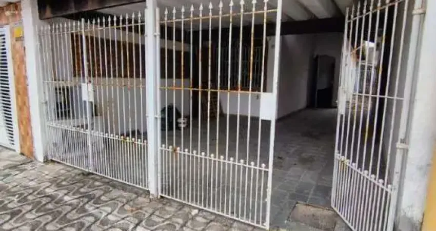 Excelente casa de geminada de 02 dormitórios com 03 vagas de garagem. o imóvel está localizado no jardim imperador, bairro que tem recebido muita valorização através de recentes investimentos em praia