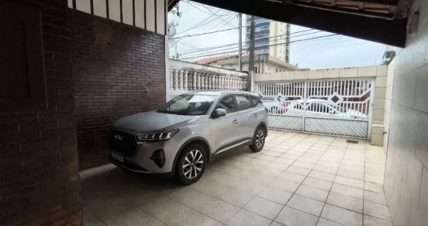 Ótima casa mobiliada de 2 dormitórios sendo 1 suíte, 3 vagas, sala ampla na guilhermina!