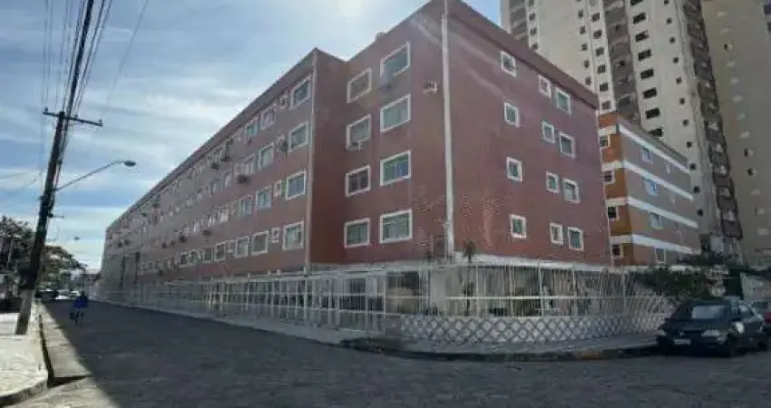 Excelente kitnete com 1 dormitório, 1 banheiro, 1 vaga rotativa, porteira fechada, menos de 200 metros do mar, valor somente á vista ou financiamento bancário. localizado na aviação, bairro que recebe