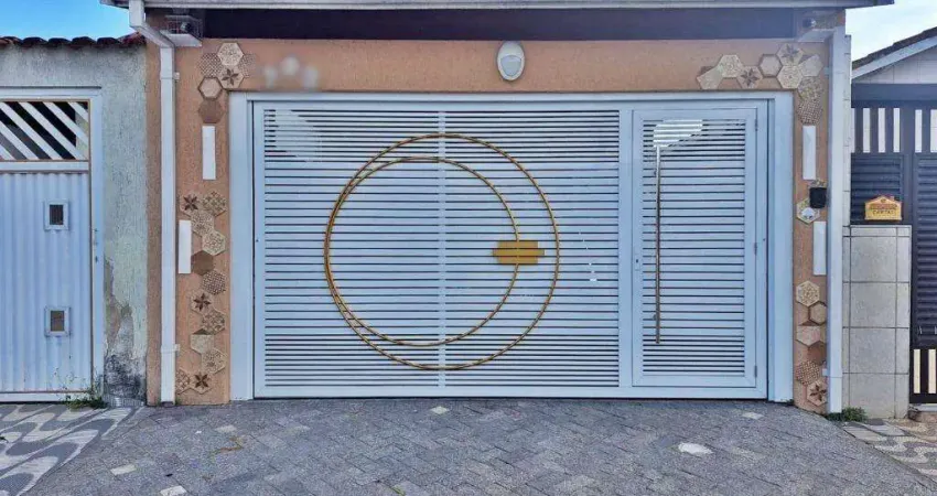 Excelente casa de 02 dormitórios, 1 suíte, garagem para 2 carros e também uma ótima piscina no bairro caiçara!