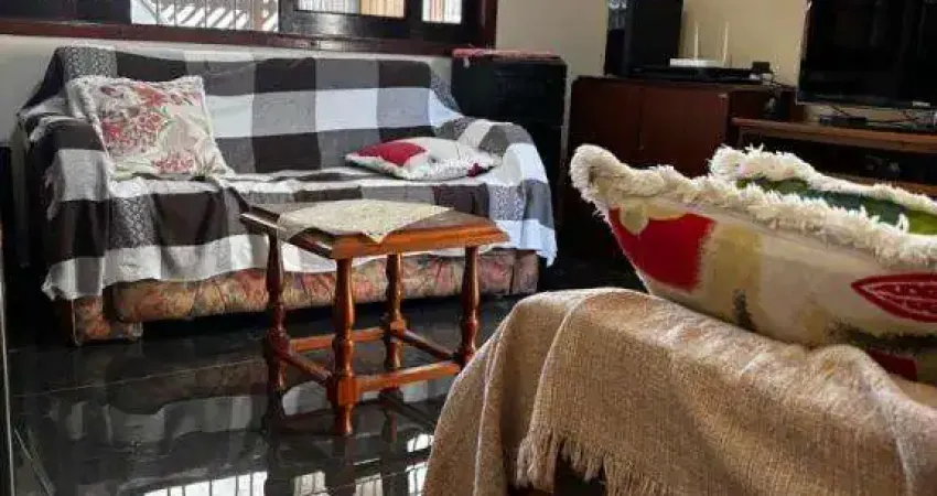 Casa com 3 quartos à venda na Rua Maringá, 421, Vila Caiçara, Praia Grande