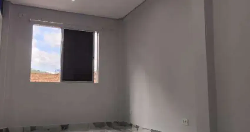 Excelente apartamento totalmente reformado , com 01 dormitório sendo suíte e ampla sala. o imóvel está localizado no canto do forte, bairro que se destaca por toda sua infraestrutura, beleza e comod