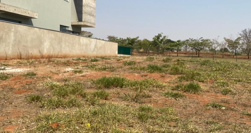 VENDE-SE TERRENO QUINTA DO GOLFE RESERVA