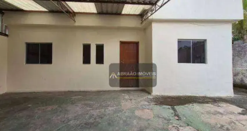 Casa com 3 dormitórios para alugar, 90 m² por R$ 1.700,00/mês - Santa Helena - Contagem/MG