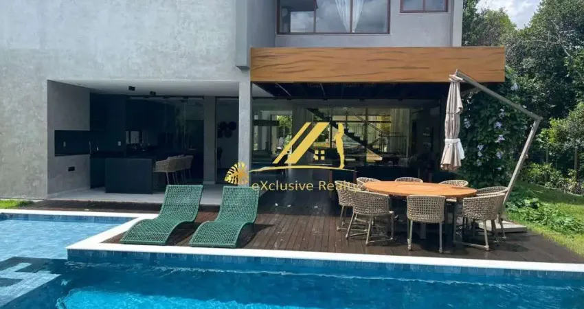 Casa com arquitetura moderna em praia do forte, localizada em condomínio com infraestrutura completa. situada em rua exclusiva (sem saída) e implantad