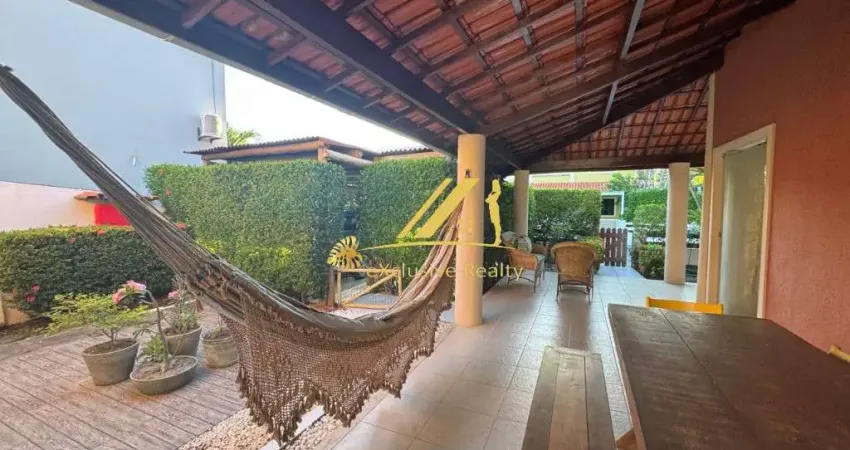 Casa duplex 4 suítes em buraquinho para aluguel! 205m2, varanda gourmet com churrasqueira, lavabo, depósito. condo c piscina quadra, no foz do joanes