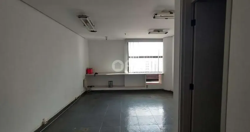 Sala comercial para alugar na Rua Barão de Jaguara, 655, Centro, Campinas