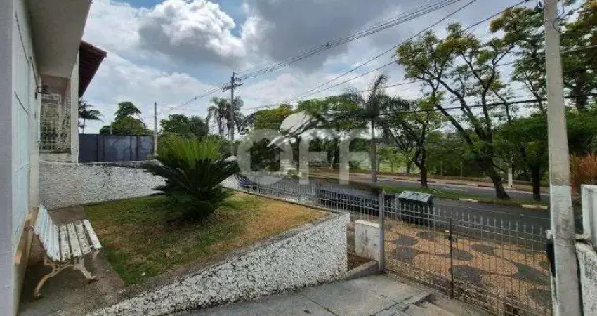 Casa comercial para alugar na Avenida Doutor Heitor Penteado, 557, Parque Taquaral, Campinas