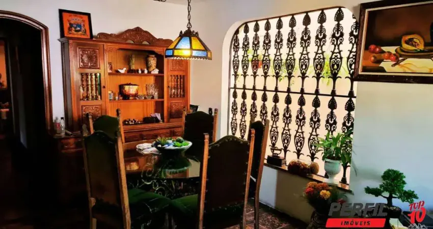 CASA NO PARQUE CONTINENTAL À VENDA COM 190m² E 03 VAGAS DE GARAGEM