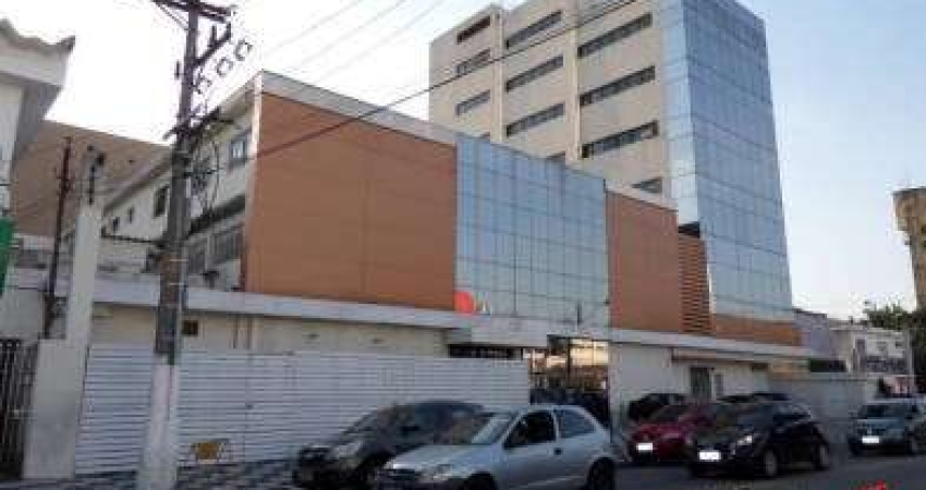 PRÉDIO COMERCIAL COM 4.258M² DE ÁREA CONSTRUÍDA, 80 LEITOS