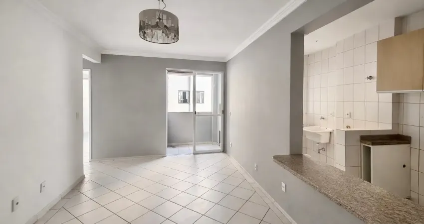 Apartamento com 2 quartos e 1 banheiro Semimobiliado em Areias, São José