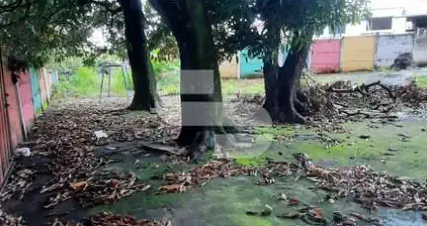 Casa com 2 quartos à venda na Assíria, 96, Glória, Belo Horizonte