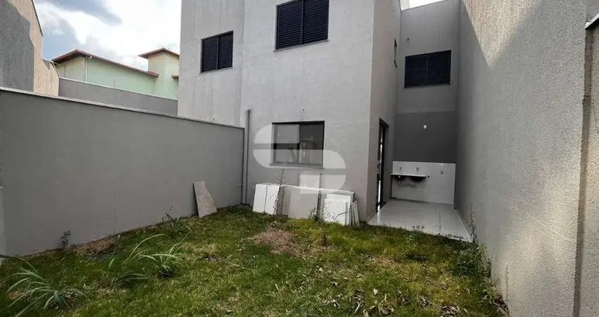 Casa com 3 quartos à venda na Rua do Registro, 01, Vila Beneves, Contagem