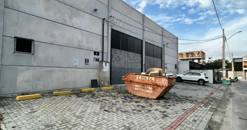 Barracão / Galpão / Depósito para alugar na Rua Bagdá, 500, Santa Regina, Camboriú