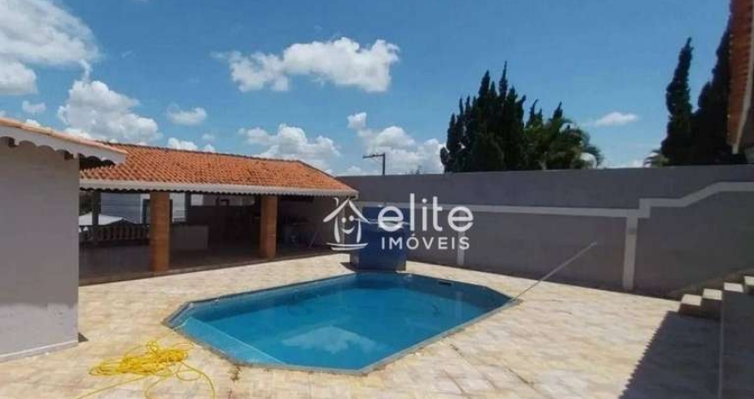 Casa com 3 dormitórios para alugar, 305 m² por R$ 5.800/mês - Jardim Shangri-Lá - Atibaia/SP