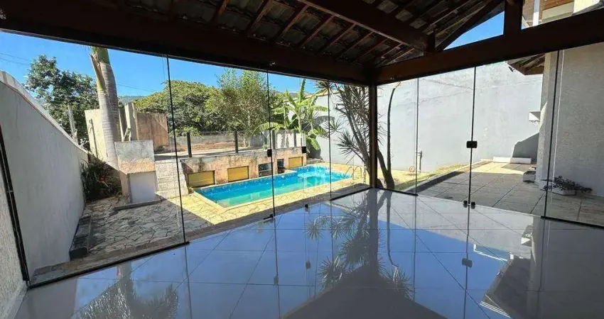 Casa com 5 dormitórios à venda, 450 m² por R$ 2.500.000,00 - Vila Petrópolis - Atibaia/SP