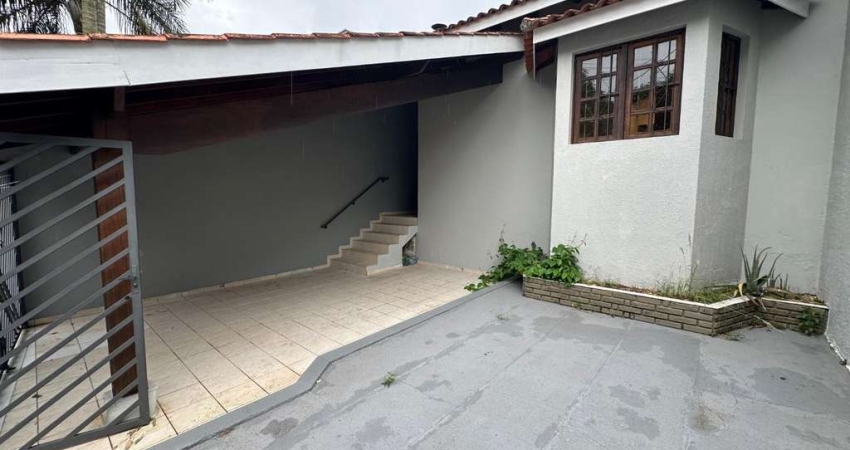 Casa com 3 dormitórios à venda, 141 m² por R$ 800.000 - Jardim Paulista - Atibaia/SP