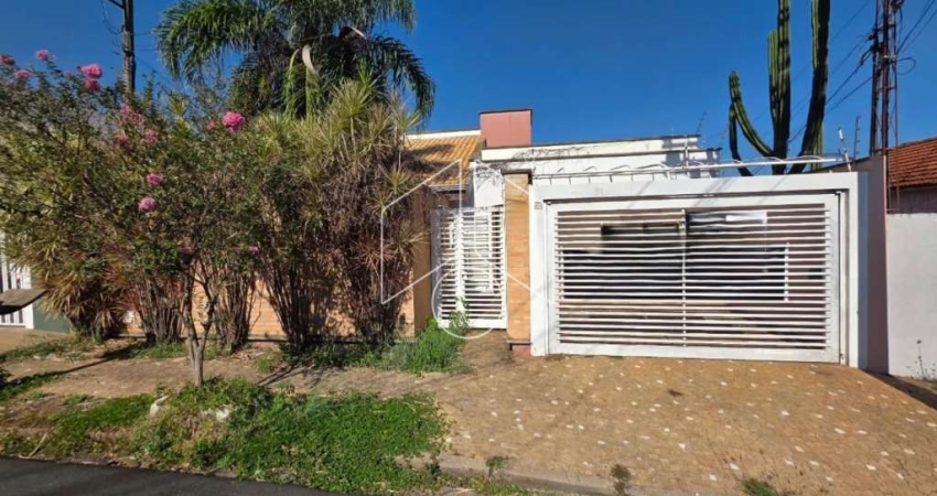 Casa com 3 quartos para alugar na Rua Plínio Amaral, 683, Fragata, Marília