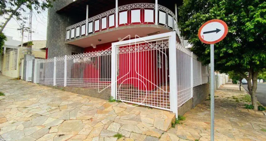 Casa com 3 quartos para alugar na Rua Paraná, 6082, Marília, Marília