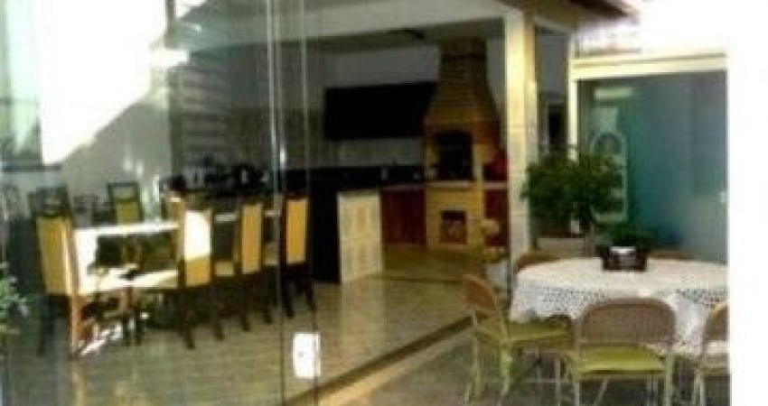 Casa com 3 Quartos e 2 banheiro à Venda, 133m²Itapevi, São Paulo