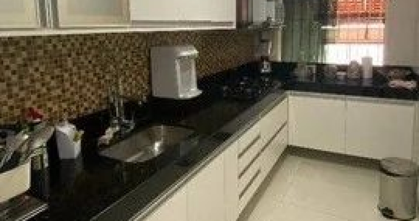 Casas com 3 Quartos e 2 banheiros à Venda em Vila Rosalia