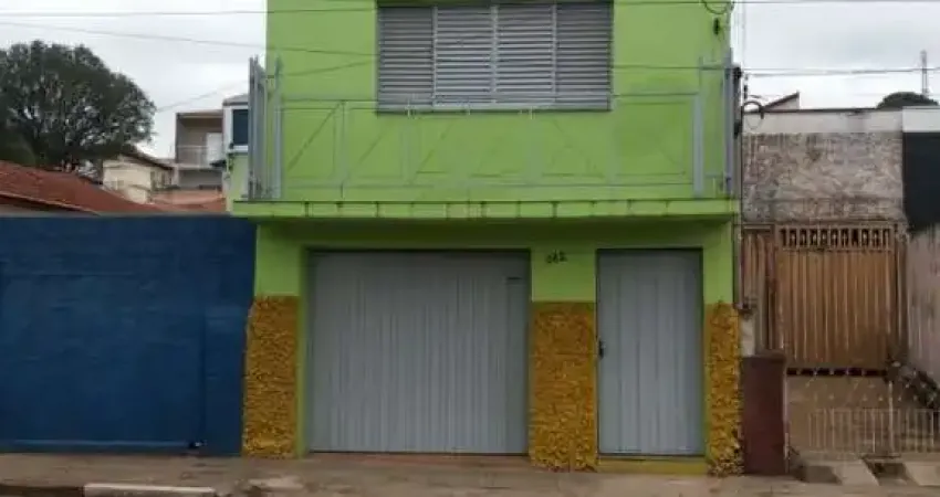 Casa para Venda em Tatuí, Centro, 2 dormitórios, 1 banheiro, 2 vagas