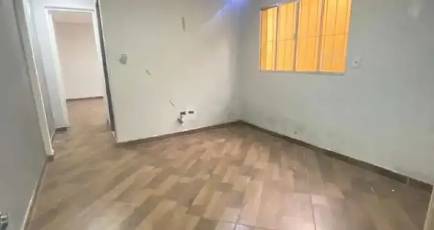 Casa térrea com 2 quartos, quintal , 2 vagas de garagem, 91m¹ em suzano