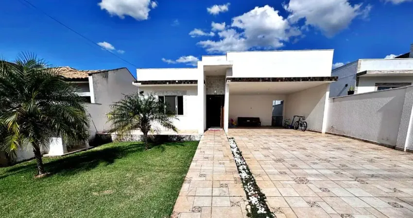 Casa à venda no condomínio Villa Verona com 3 quartos sendo 3 suítes