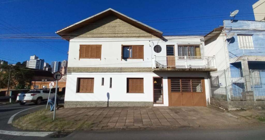 Casa com 3 quartos à venda no Centro, Caxias do Sul 