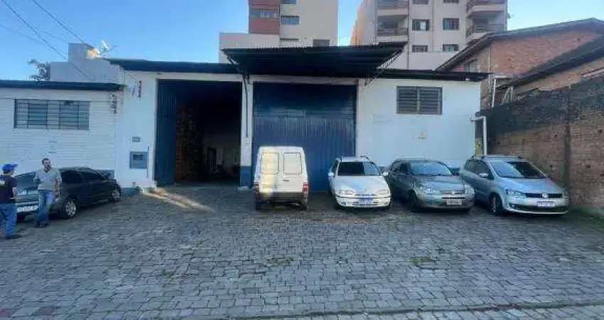 Barracão / Galpão / Depósito à venda no Pio X, Caxias do Sul 