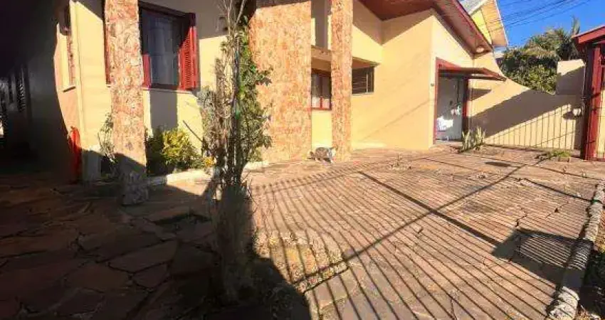 Casa com 3 quartos à venda no São Caetano, Caxias do Sul 