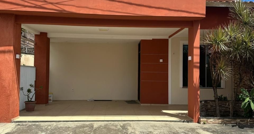E - Vendo casa em condições no Planalto Pingão