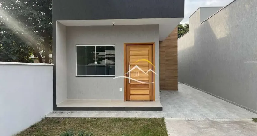 Casa com 2 dormitórios à venda, 70 m² por R$ 399.000,00 - Ubatiba - Maricá/RJ