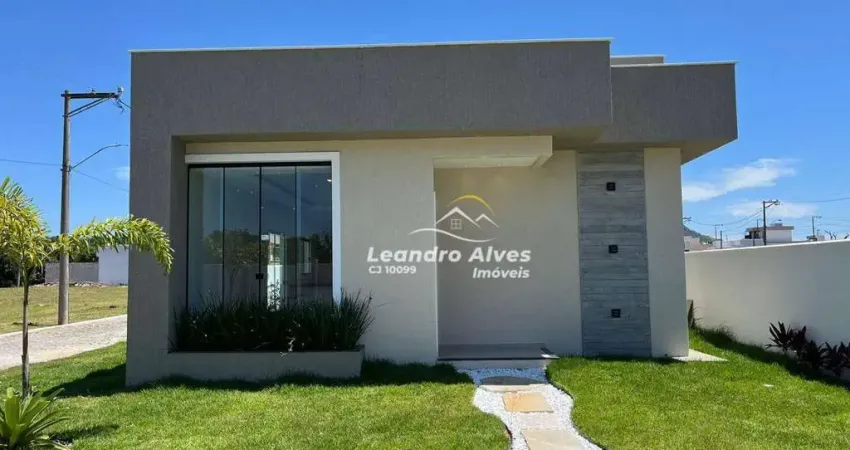 Casa com 3 dormitórios à venda, 105 m² por R$ 570.000,00 - Ubatiba - Maricá/RJ