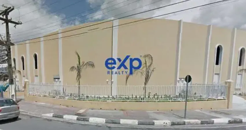 Prédio Comercial com 2.000m² na Praça Abrantes - Camaçari/BA