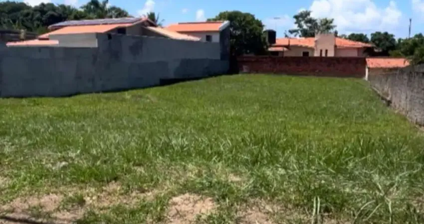 Terreno em Condomínio Fechado - 774m² de Oportunidade e Potencial