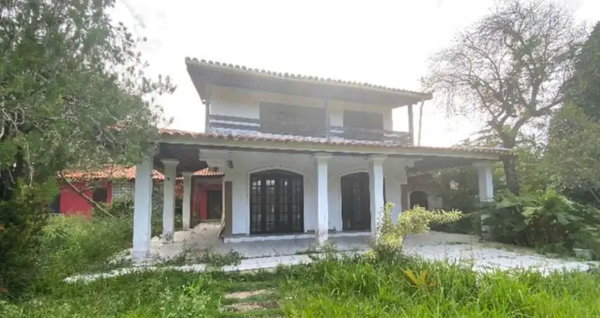 Casa de luxo no bairro portão em lauro de freitas-ba: 4 quartos, 4 suítes, 6 banheiros, 10 vagas de garagem, 400m² de área. venda ou aluguel!