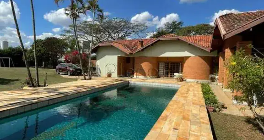Casa à venda em Indaiatuba, Vale das Laranjeiras, com 4 quartos, com 329.04 m²