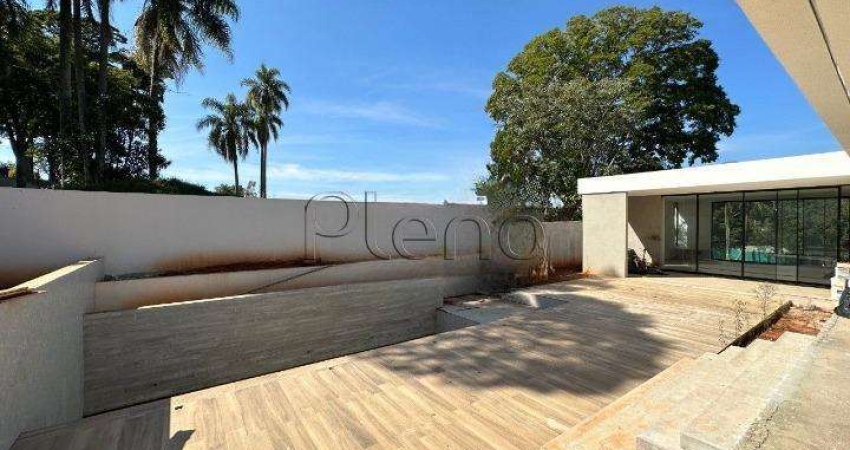 Casa á venda com 3 suítes no Condomínio Vila Lombarda, Valinhos