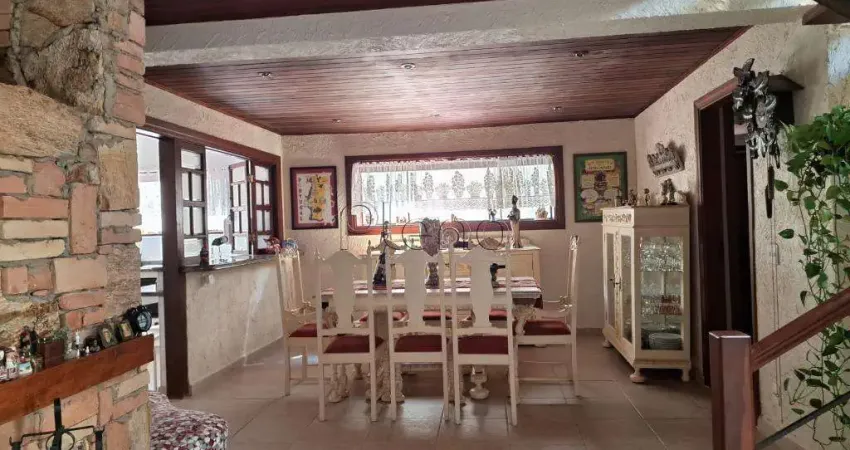 Casa à venda com 3 suítes no Parque Jatibaia (Sousas), Campinas.