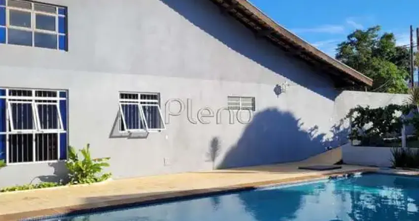 Casa à venda com 4 quartos no Jardim Santa Genebra, Campinas.